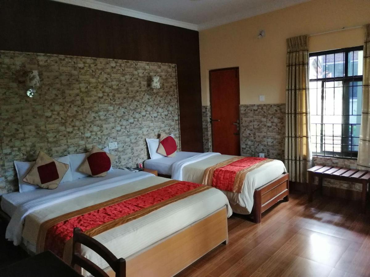 Hotel Wildlife Camp Sauraha Zewnętrze zdjęcie