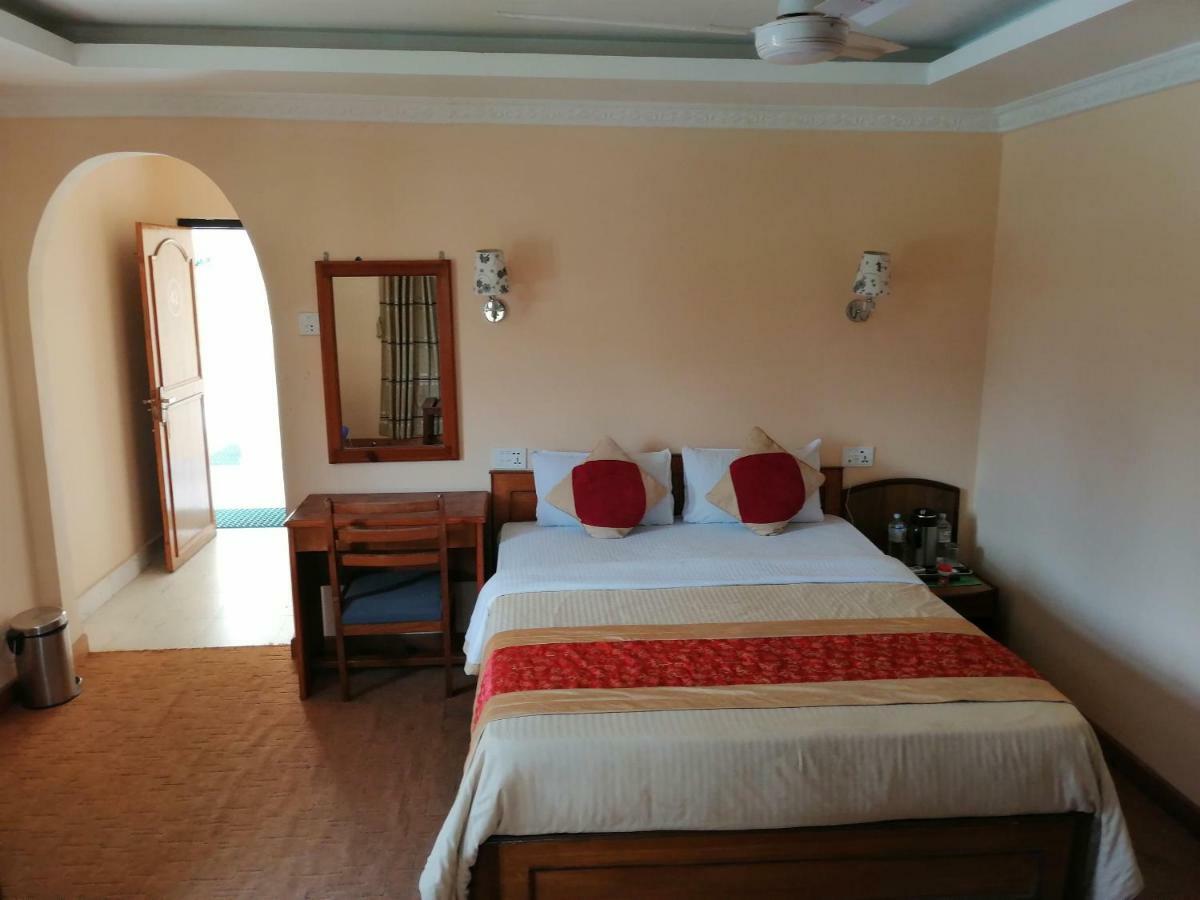 Hotel Wildlife Camp Sauraha Zewnętrze zdjęcie