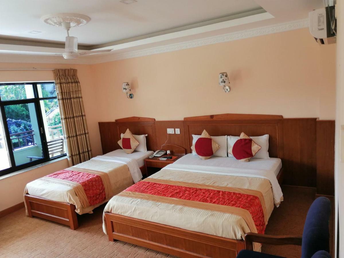 Hotel Wildlife Camp Sauraha Zewnętrze zdjęcie