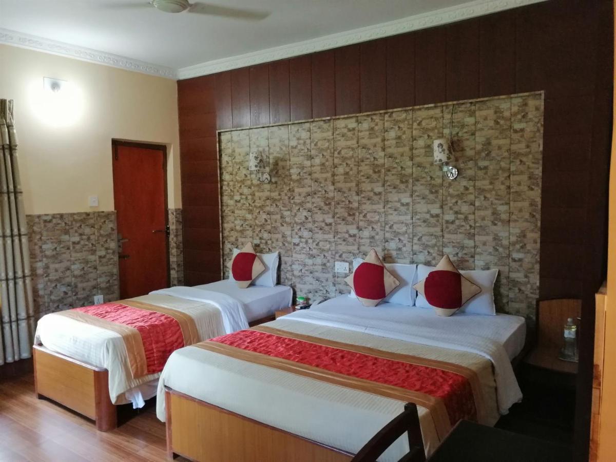 Hotel Wildlife Camp Sauraha Zewnętrze zdjęcie